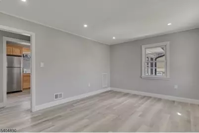 978 Rahway Ave, Woodbridge Township, NJ 07001 - Photo 16