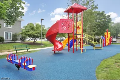 1000 Pheasant Hollow Dr, Plainsboro Township, NJ 08536 - Photo 10