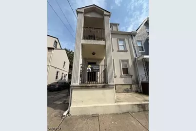 286 N 6th St, Prospect Park, NJ 07508 - Photo 1