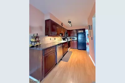 13 Mission Hills Rd, Clinton Township, NJ 08801 - Photo 2