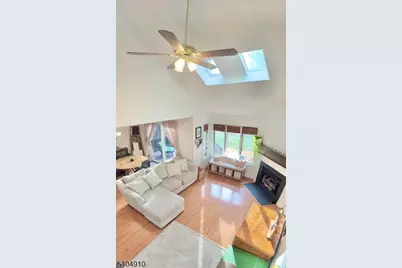 13 Mission Hills Rd, Clinton Township, NJ 08801 - Photo 4