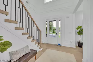 7 Canterbury Ln, Millburn, NJ 07078 - Photo 2