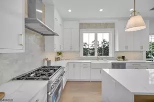 7 Canterbury Ln, Millburn, NJ 07078 - Photo 10