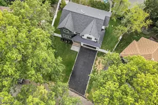 7 Canterbury Ln, Millburn, NJ 07078 - Photo 46