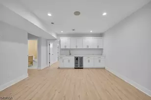 7 Canterbury Ln, Millburn, NJ 07078 - Photo 40