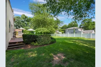 5 Bourbon St, Wayne, NJ 07470 - Photo 38