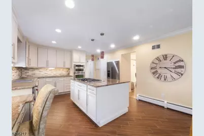 5 Bourbon St, Wayne, NJ 07470 - Photo 18