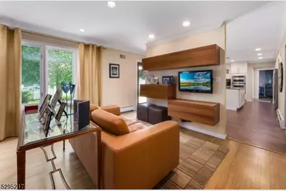 5 Bourbon St, Wayne, NJ 07470 - Photo 14