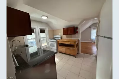 232 Claremont Ave #3, Verona Twp., NJ 07044 - Photo 10