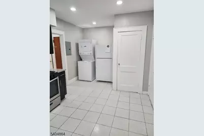 196 W End Ave, Newark, NJ 07106 - Photo 6