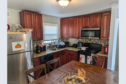 700 Lehigh Ave, Union Township, NJ 07083 - Photo 2