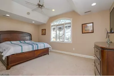 53 Princeton Ave, Woodbridge Township, NJ 07067 - Photo 32