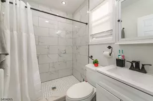 412 Berkeley Ave, Bloomfield, NJ 07003 - Photo 38