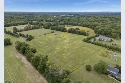 124 Fitzer Rd, Kingwood Township, NJ 08825 - Photo 2