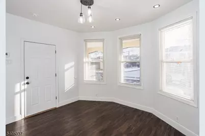 11 Ellington St, East Orange, NJ 07017 - Photo 6