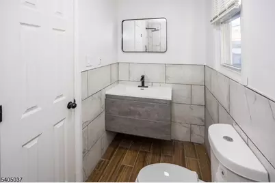 11 Ellington St, East Orange, NJ 07017 - Photo 14