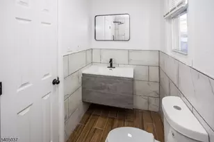 11 Ellington St, East Orange, NJ 07017 - Photo 14