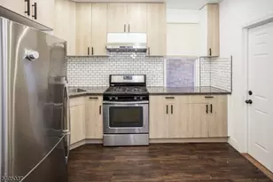 11 Ellington St, East Orange, NJ 07017 - Photo 8