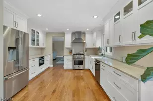 359 Hillview Terrace, Franklin Lakes, NJ 07417 - Photo 8