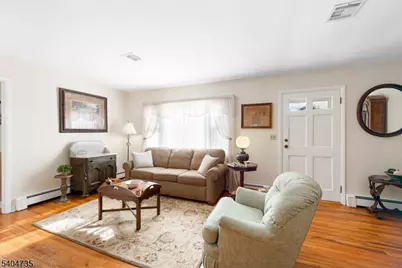 174 S Hillside Ave, Roxbury Township, NJ 07876 - Photo 4