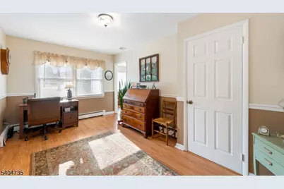 174 S Hillside Ave, Roxbury Township, NJ 07876 - Photo 14