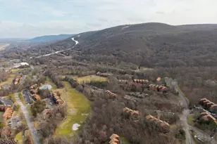 1 Baltusrol Ct Unit, Vernon, NJ 07462 - Photo 32