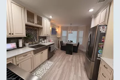 252 Crescenzi Ct, West Orange Township, NJ 07052 - Photo 2