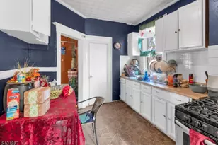 125 Berkshire Pl, Irvington, NJ 07111 - Photo 6