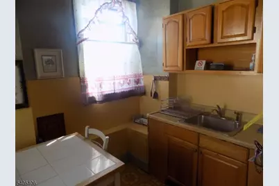 38 Coit St, Irvington, NJ 07111 - Photo 10