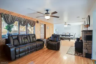 11 Bushwick Ln, West Milford, NJ 07480 - Photo 4