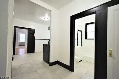 352 Wainwright St #1L, Newark, NJ 07112 - Photo 4