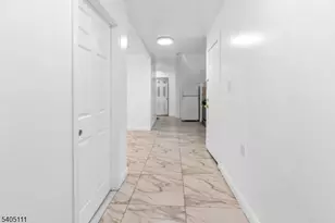 25 Oak St, Paterson, NJ 07501 - Photo 18