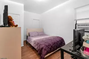 25 Oak St, Paterson, NJ 07501 - Photo 8