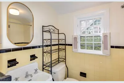 1 Gapview Rd, Millburn, NJ 07078 - Photo 18