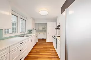 1 Gapview Rd, Millburn, NJ 07078 - Photo 14