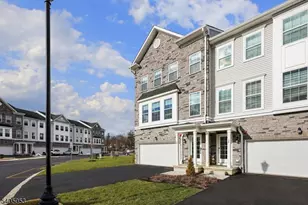 10 Dorchester Ln, East Hanover Township, NJ 07936 - Photo 1