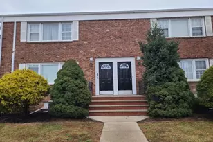 4 Columbia Dr Unit, Bridgewater, NJ 08807 - Photo 2