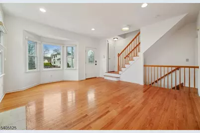 17 Grove St, Summit, NJ 07901 - Photo 6