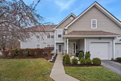 33 Eagles Nest Ln, Hardyston Township, NJ 07419 - Photo 2