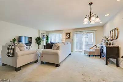 806 Robin Rd, Hillsborough Township, NJ 08844 - Photo 6