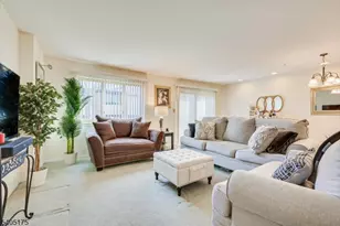 806 Robin Rd, Hillsborough Township, NJ 08844 - Photo 10