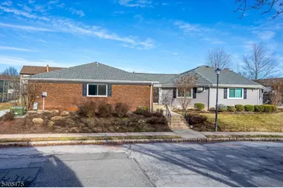 806 Robin Rd, Hillsborough Township, NJ 08844 - Photo 32