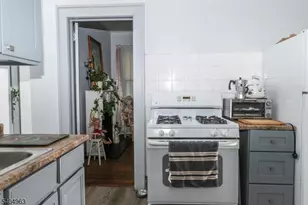 105 Knapp Ave, Clifton, NJ 07011 - Photo 8