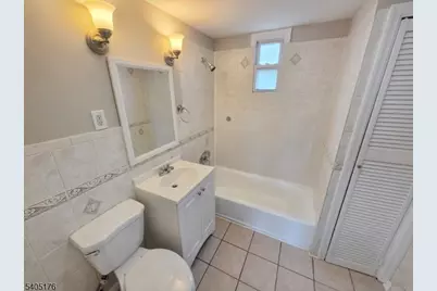 533 S Park Dr, Perth Amboy, NJ 08861 - Photo 8