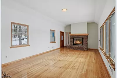 23 Cabot Ln, Kinnelon, NJ 07405 - Photo 10