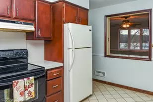 23 Cabot Ln, Kinnelon, NJ 07405 - Photo 12