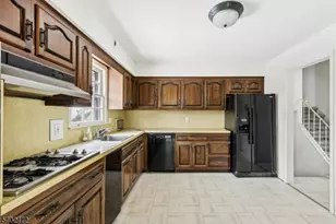 1104 Sylvan Ln, Mountainside, NJ 07092 - Photo 10