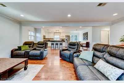 6 Elm Ave, Warren Township, NJ 07059 - Photo 8