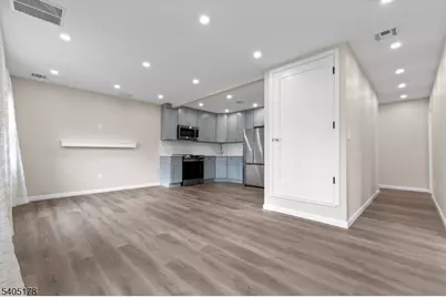 80 E Emerson Ave, Rahway, NJ 07065 - Photo 8