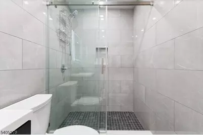 80 E Emerson Ave, Rahway, NJ 07065 - Photo 16